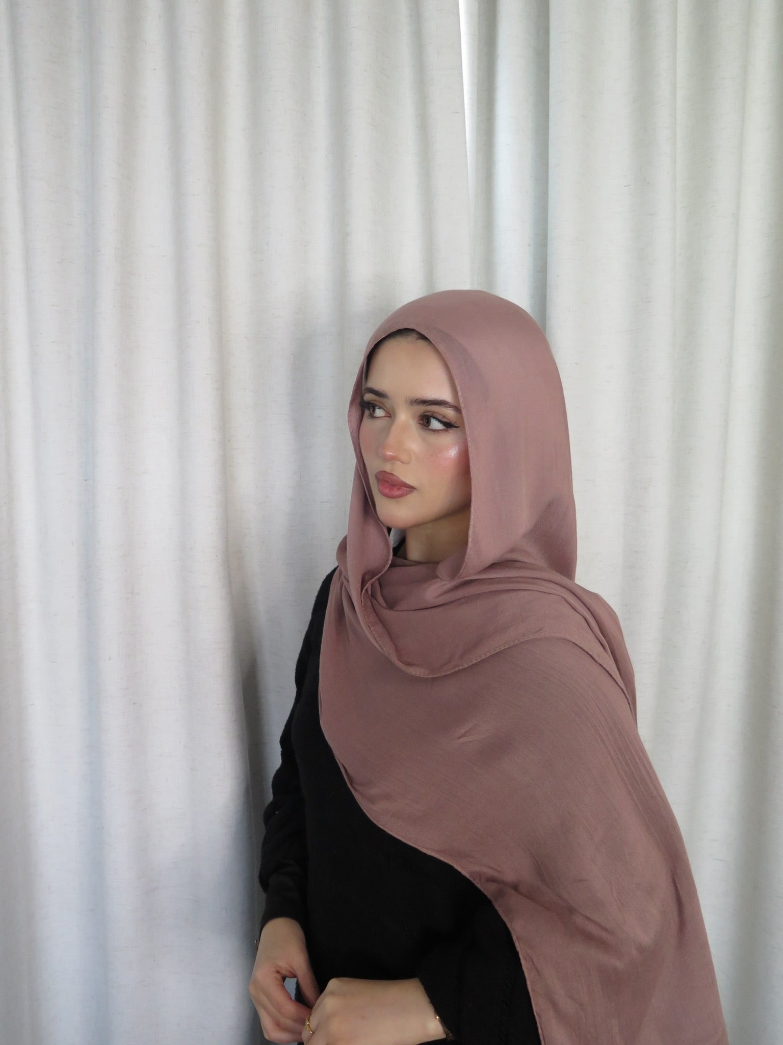 Modal shade "Rosewood"