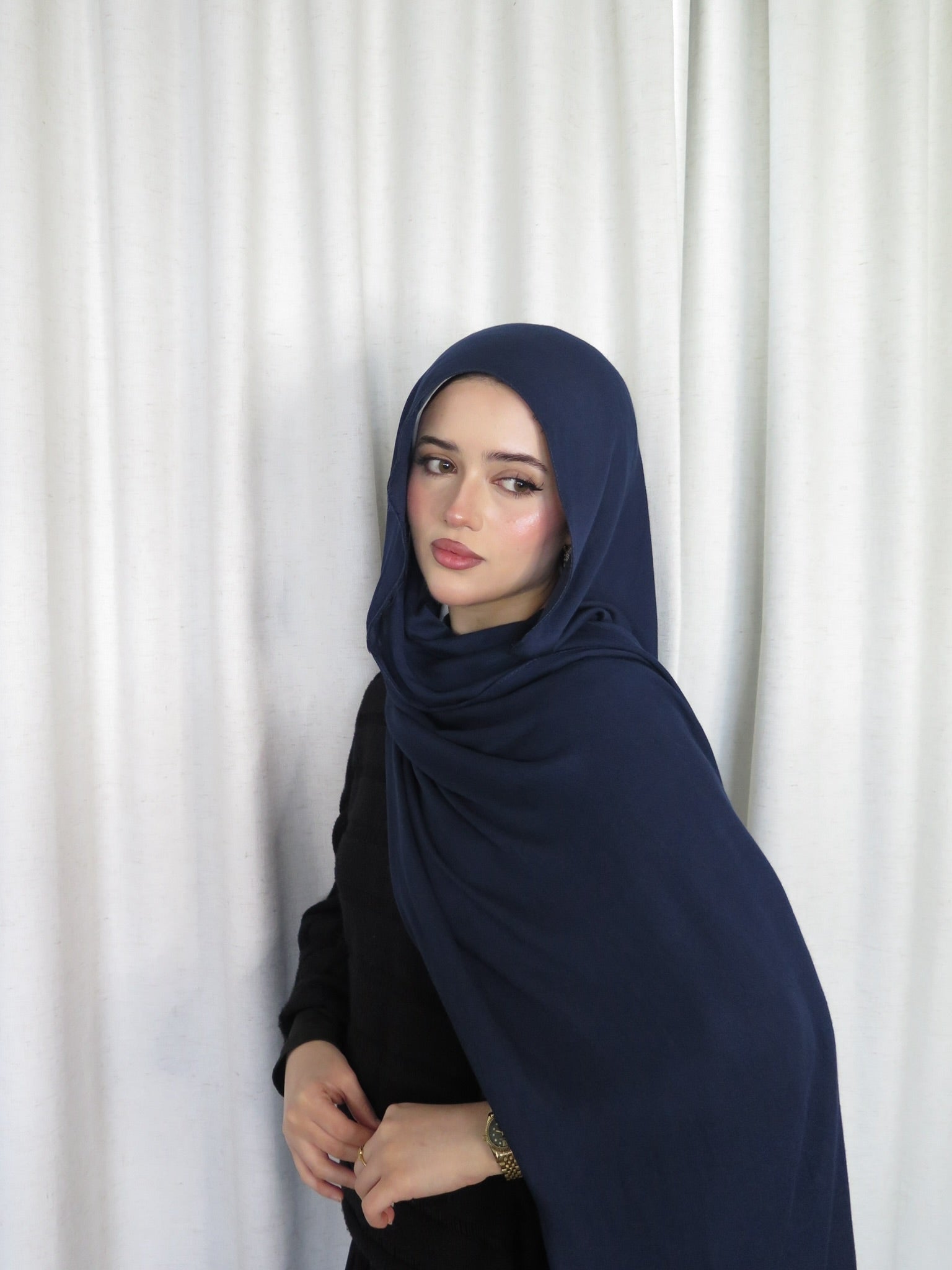 Modal shade "Navy"