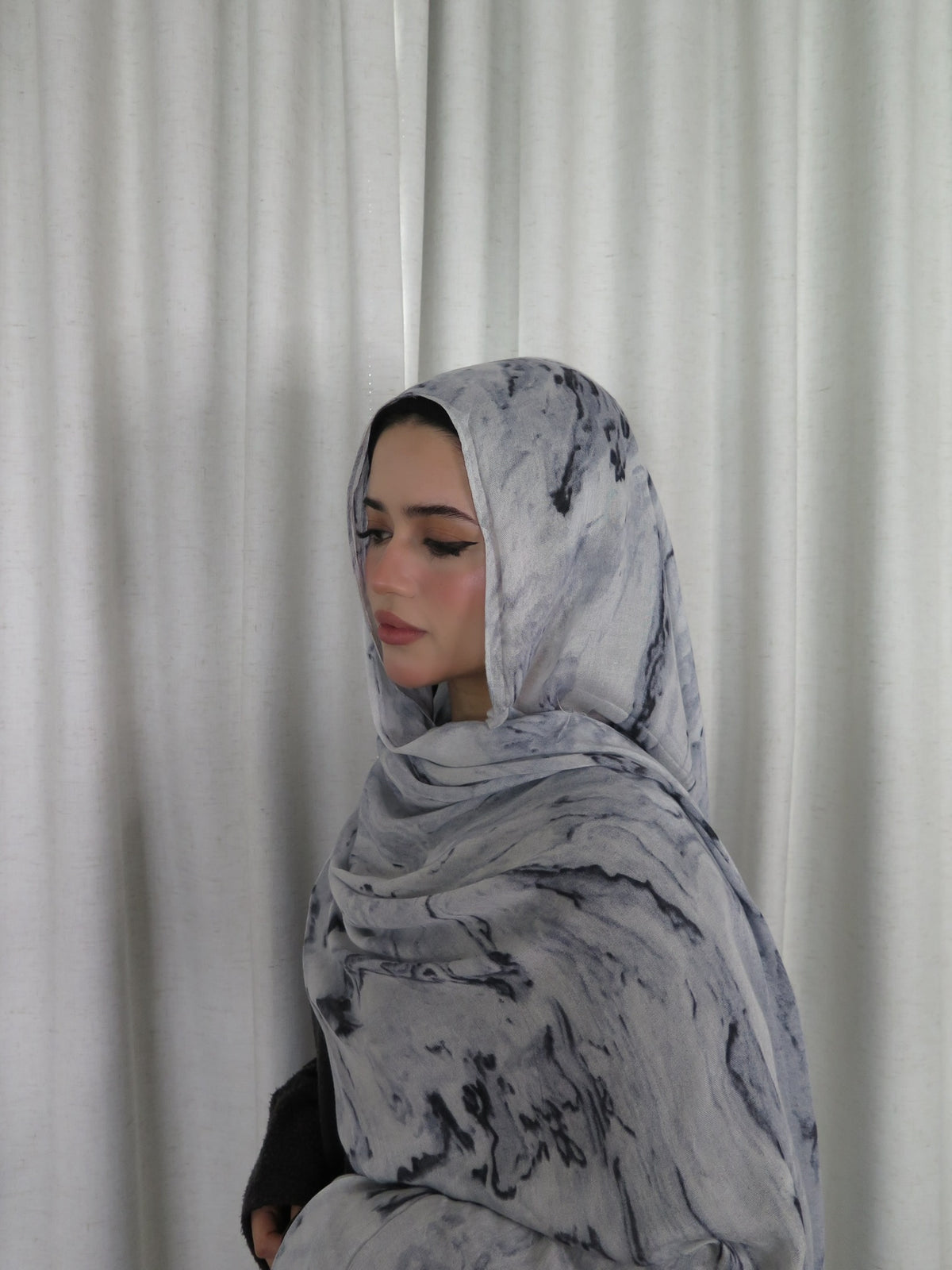Modal shade "Misty Skies"